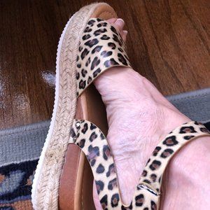 Leopard sandal with ankle strap